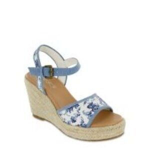 Pioneer Woman Feather Toile Wedges